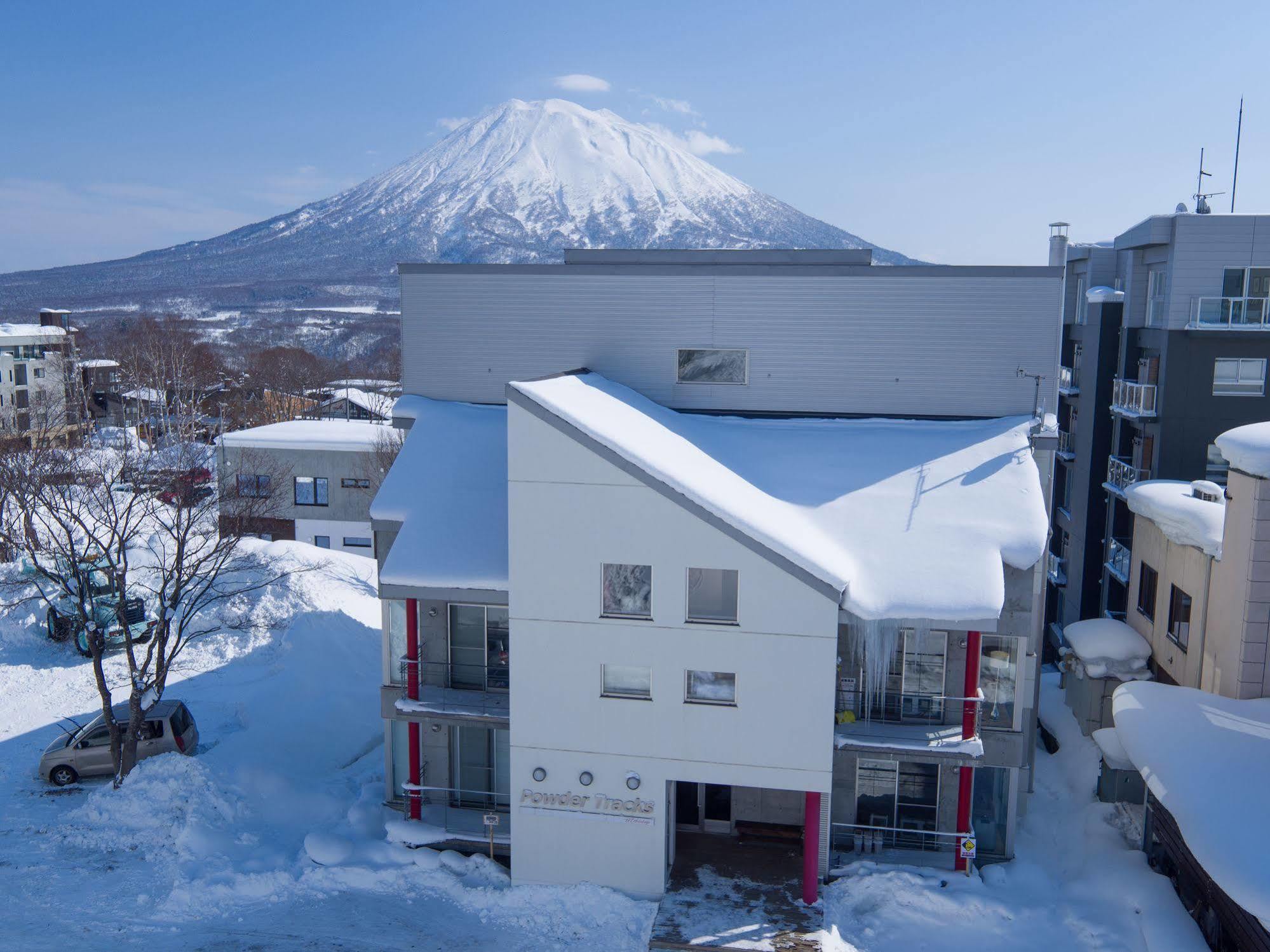 ニセコ町 Powder Tracksアパートホテル エクステリア 写真